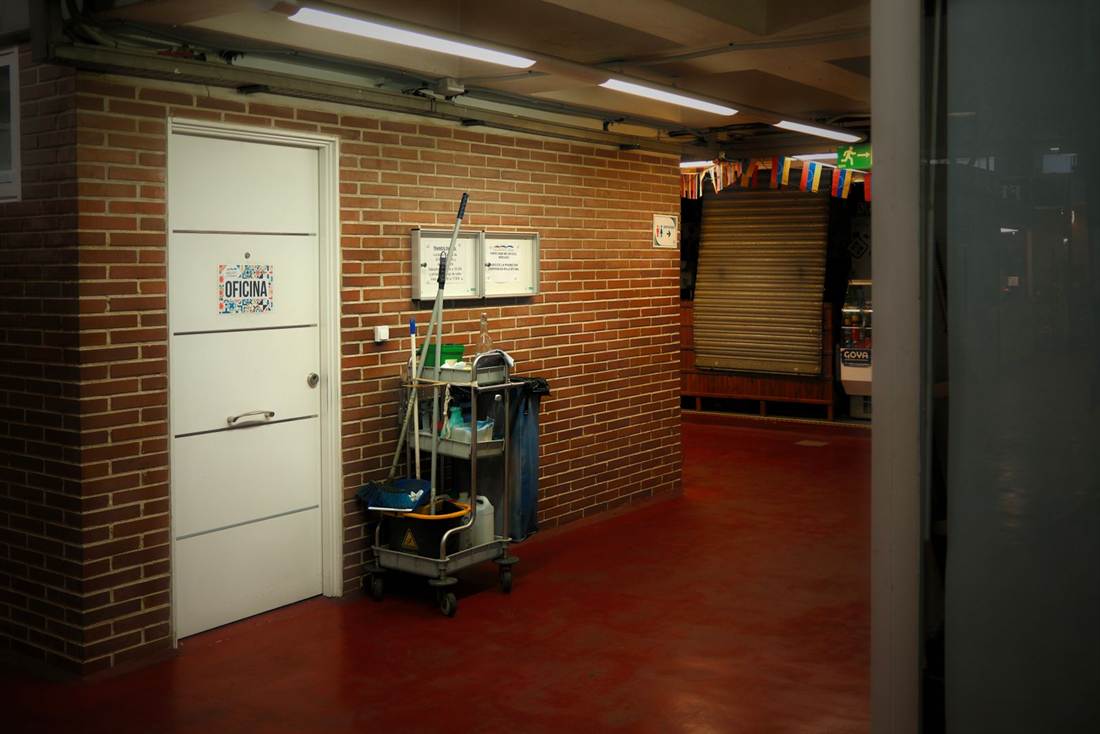 Cleaning cart in a commercial corridor